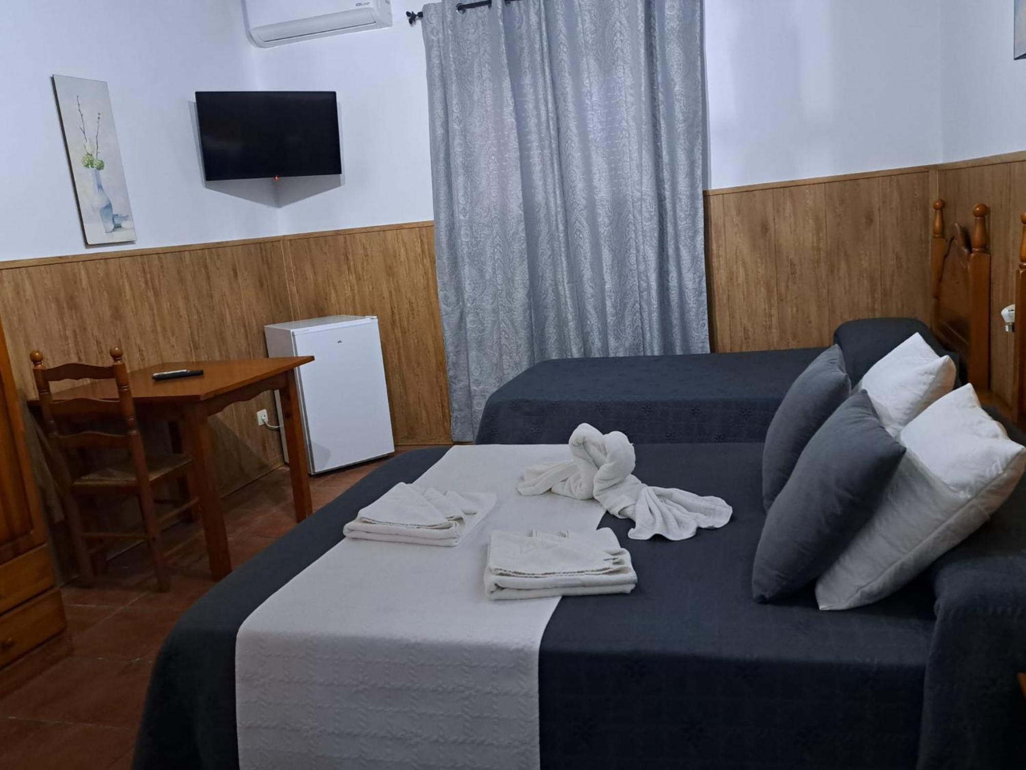 Hostal Brenaverde Gaucín Dış mekan fotoğraf